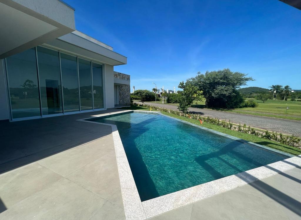 Casa em Condomínio à Venda em São Francisco de Assis - Camboriú - Santa Catarina - CASA A VENDA EM CAMBORIÚ