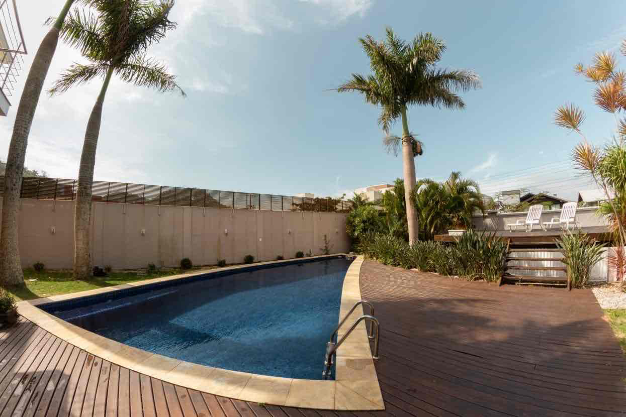 Casa à Venda Frente Mar em Praia do Estaleiro - Balneário Camboriú - Santa Catarina