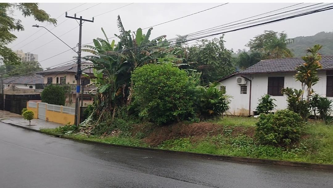 Terreno à Venda em Atiradores - Joinville - Santa Catarina - Terreno a venda no bairro Atiradores em Joinville-