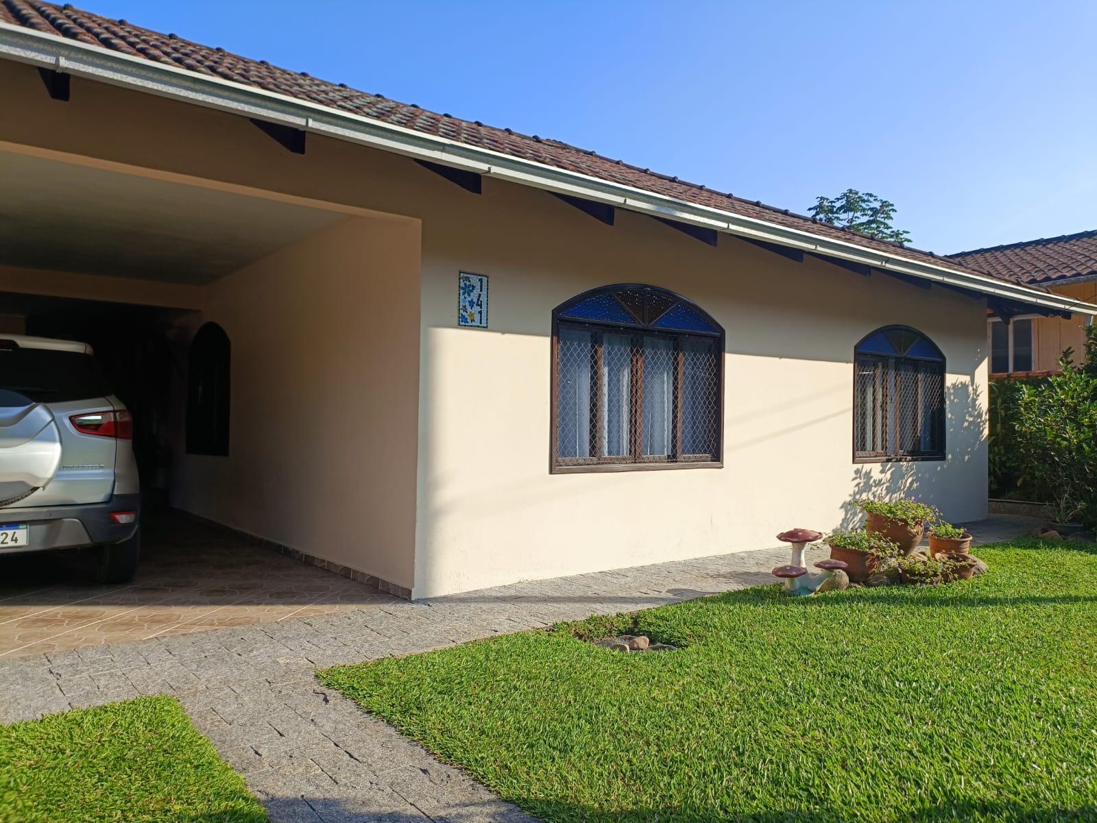 Casa à Venda em Nova Brasília - Joinville - Santa Catarina