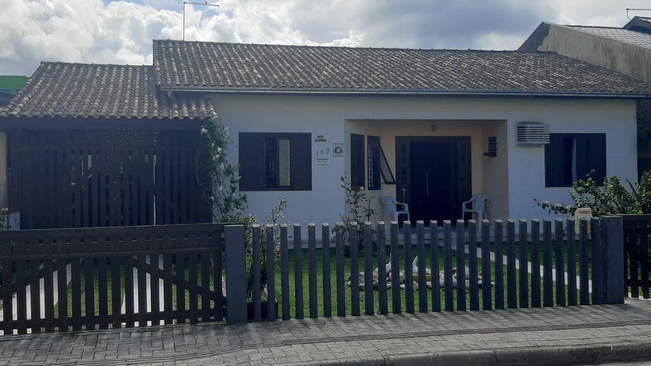Casa à Venda em Itapema do Norte - Itapoá - Santa Catarina