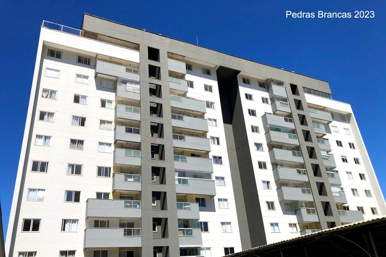 Apartamento à Venda em Tabuleiro - Camboriú - Santa Catarina - Residencial Pedras Brancas em Camboriú