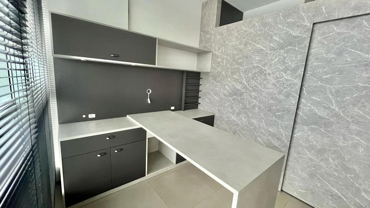 Sala Comercial à Venda em Centro - Palhoça - Santa Catarina - SALA COMERCIAL NA PALHOÇA