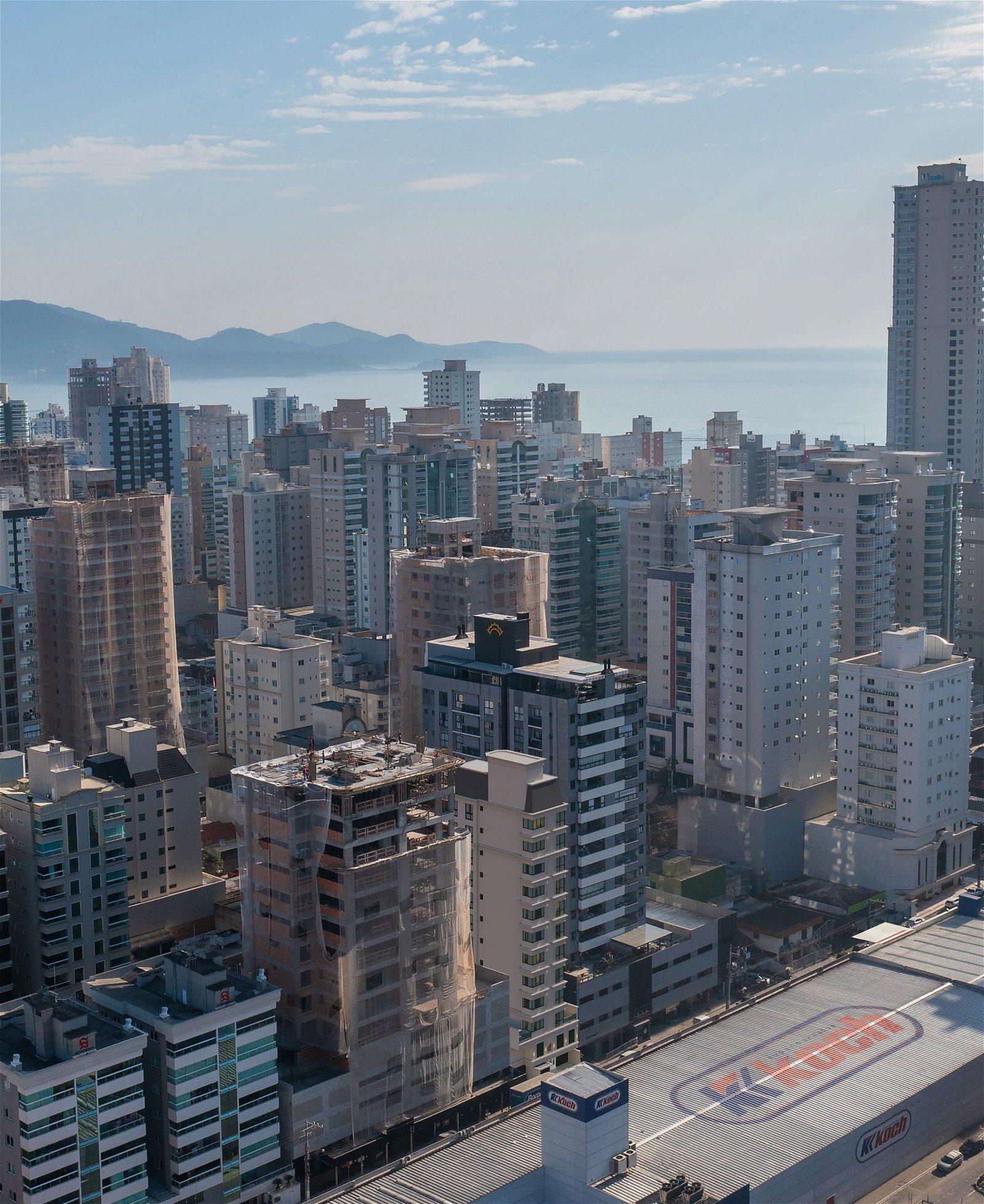 Apartamento à Venda em Meia Praia - Itapema - Santa Catarina - EFRAIM