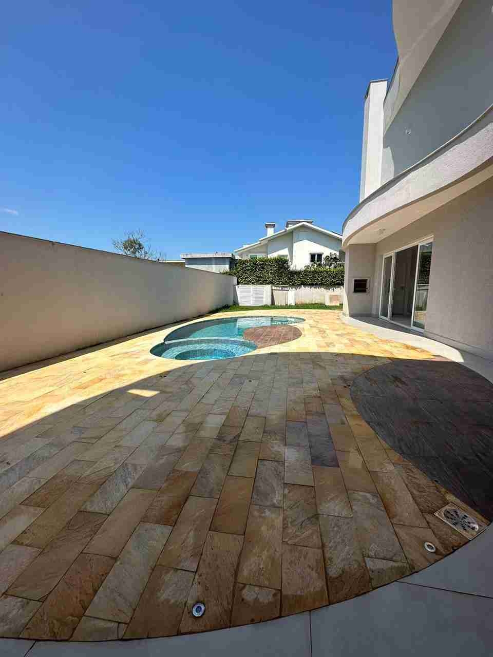 Casa em Condomínio à Venda em Santa Regina - Camboriú - Santa Catarina - CONDOMINIO CALEDONIA