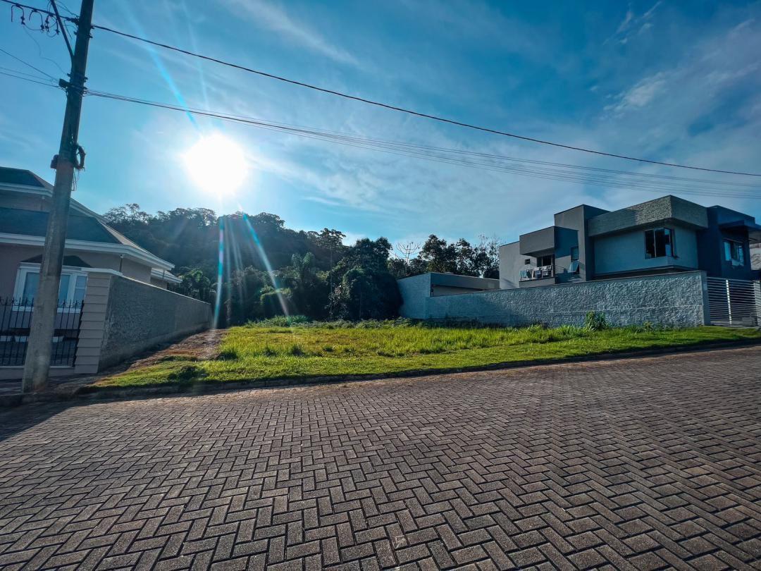 Terreno à Venda em Paqueta - Brusque - Santa Catarina - TERRENO NO LAGOA DOURADA EM BRUSQUE