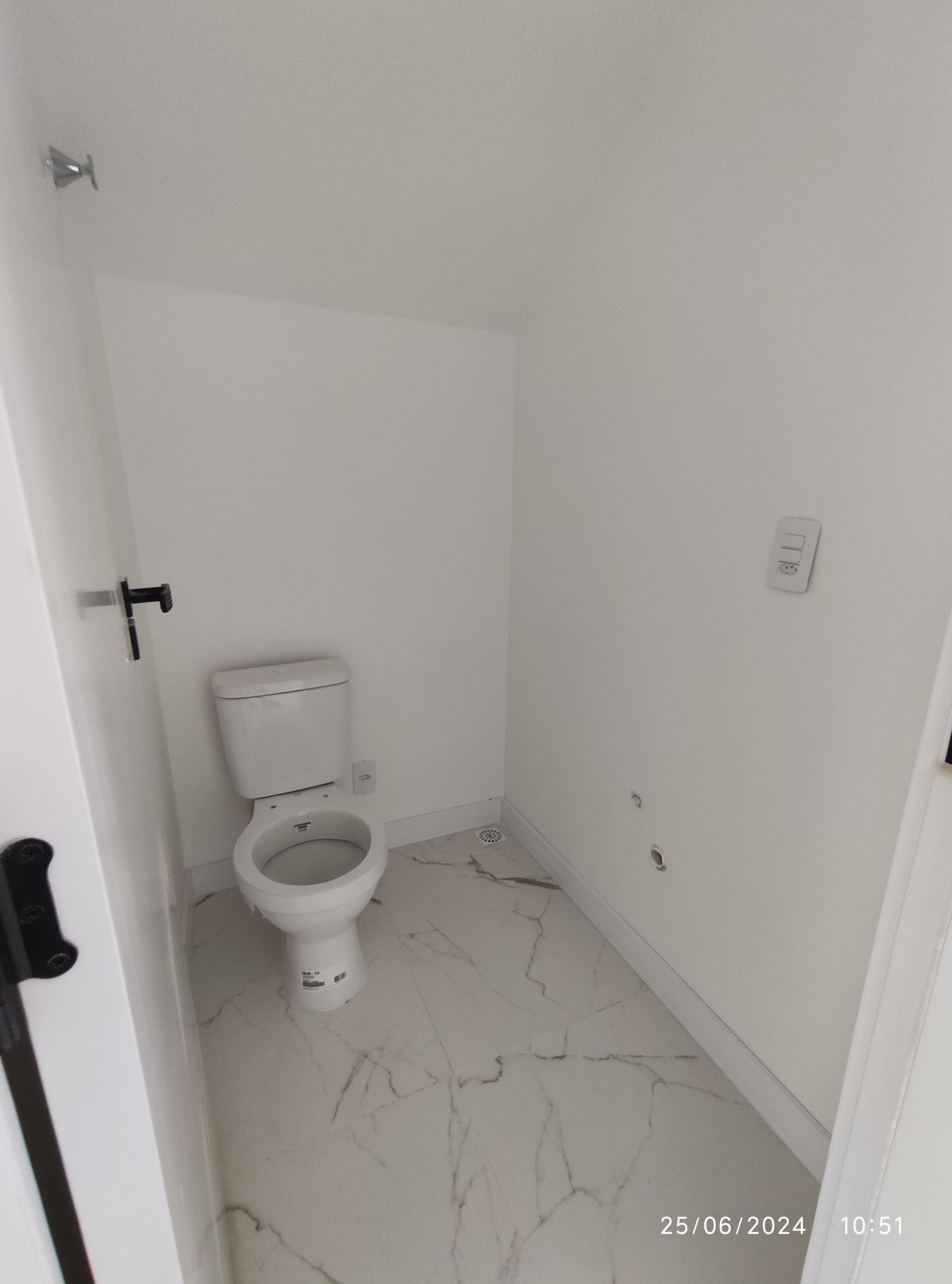 Sobrado Geminado à Venda em São João - Itajaí - Santa Catarina - RESIDENCIAL KALITOS EM ITAJAI