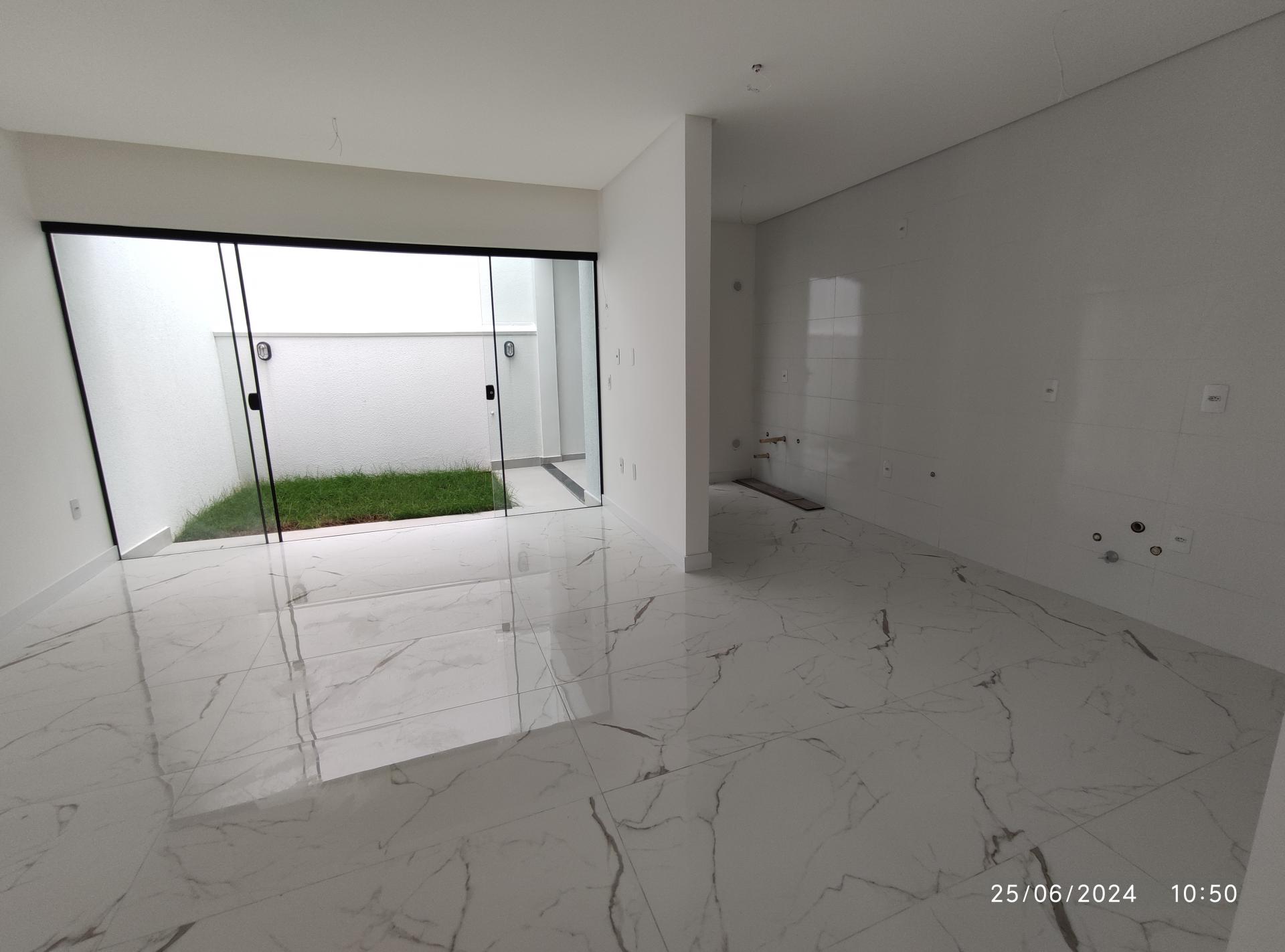Sobrado Geminado à Venda em São João - Itajaí - Santa Catarina - RESIDENCIAL KALITOS EM ITAJAI