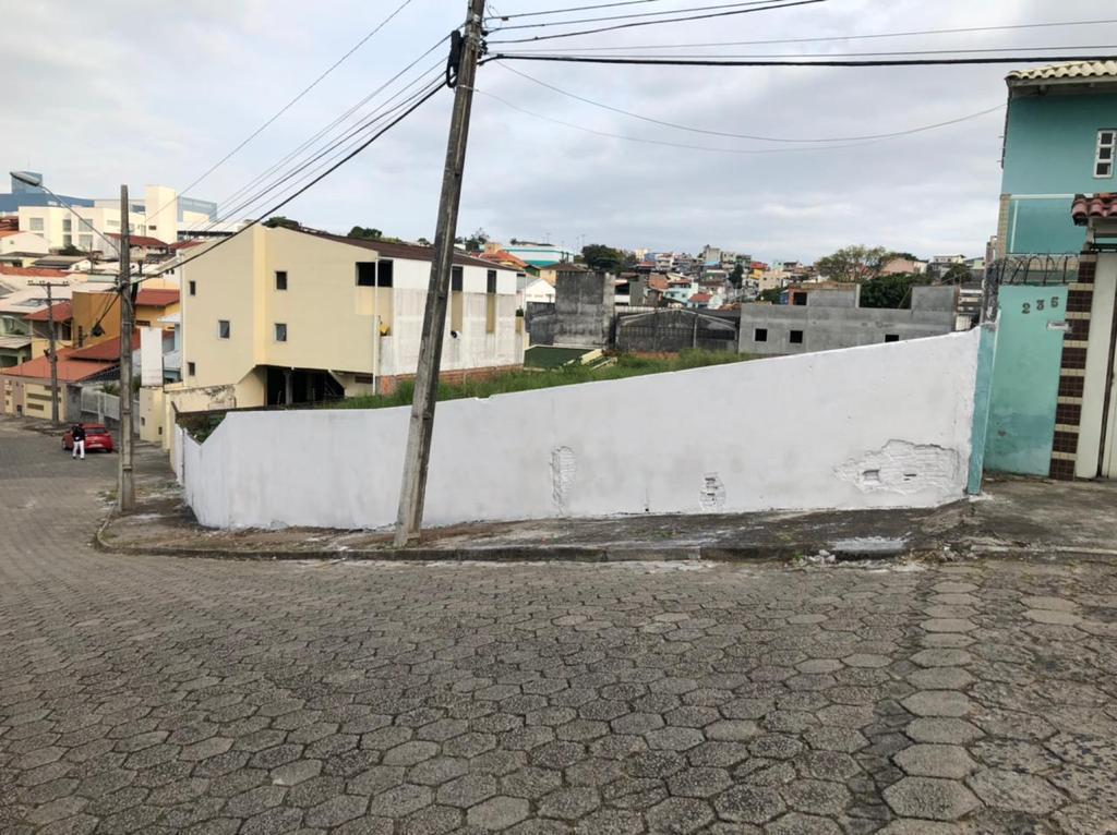 Terreno à Venda em Estreito - Florianópolis - Santa Catarina - TERRENO COMERCIAL A VENDA
