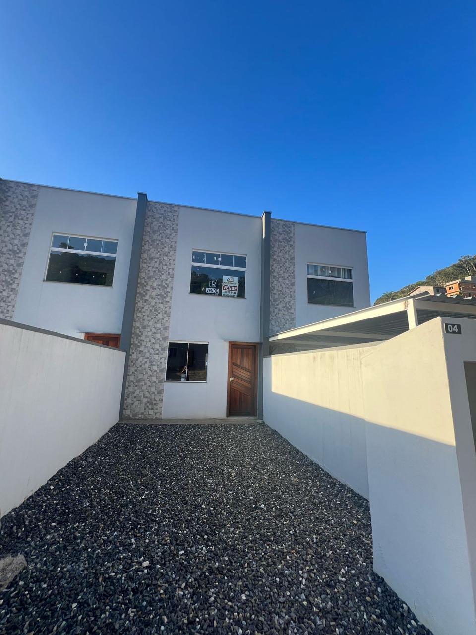 Sobrado Geminado à Venda em Limeira Baixa - Brusque - Santa Catarina - RESIDENCIAL ALAMANDAS -  LIMEIRA
