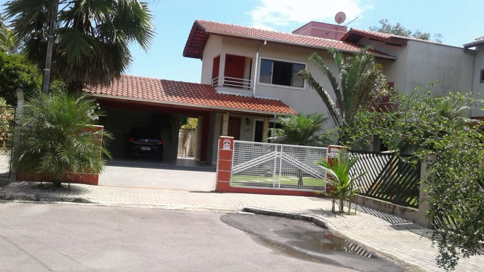 CASA ALTO PADRÃO LIMOEIRO