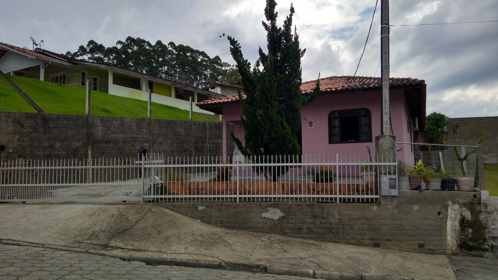 Casa à Venda em Poço Fundo - Brusque - Santa Catarina