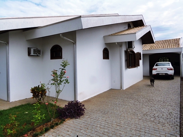 Casa à Venda em Limoeiro - Brusque - Santa Catarina